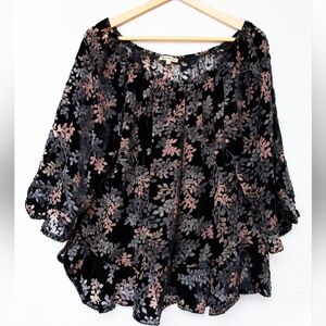 Democracy Black Floral Velvet Blouse 1X